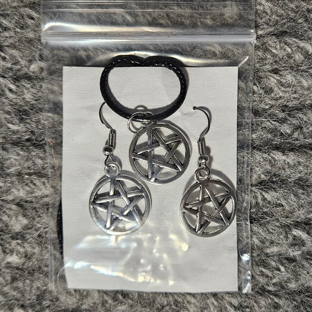 Pentagram 2 cm pendant and earrings set, new charms